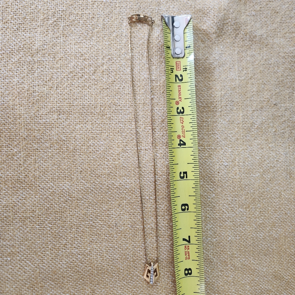 Givenchy gold necklace - Picture 4 of 8